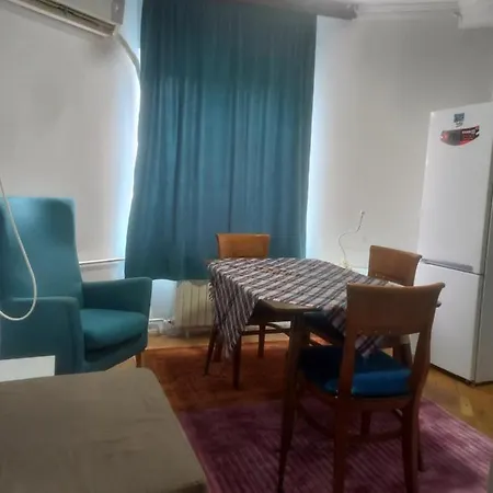 Appartement Lion 2 *
