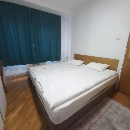 Appartement Lion 2 *